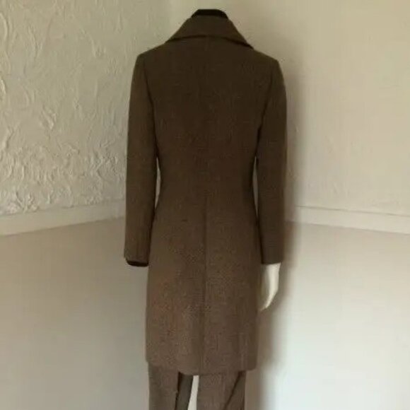 4-pc set lady's wear like new - Picture 6 of 12